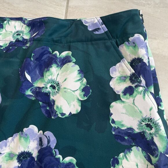 Lady Hagen Magnolia Print Skort - Picture 2 of 9